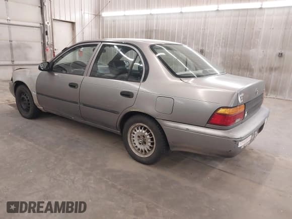 ✅ 1995 Toyota Corolla • VIN: 1NXAE04B7SZ351688 • Lot: 42347428. Wystawiony na IAAI z przebiegiem 176 013 mil. Bezpłatny archiwum sprzedaży aukcyjnych z USA i szczegółowy raport historii pojazdu na DreamBid. Zdjęcie 3.