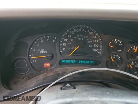 ✅ 2004 GMC Sierra 1500 SLE • VIN: 1GTEK14T14Z150999 • Лот: 90112715. Опубликован ранее на Copart с пробегом 254 223 миль. Бесплатный доступ к архиву аукционных продаж из США и подробный отчёт об истории автомобиля на DreamBid. Изображение 9.