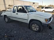 ✅ 1994 Toyota Pickup DLX • VIN: JT4VN13D1R5141994 • Lot: 51260545. Wystawiony na Copart z przebiegiem 141 752 mil. Bezpłatny archiwum sprzedaży aukcyjnych z USA i szczegółowy raport historii pojazdu na DreamBid. Zdjęcie 4.