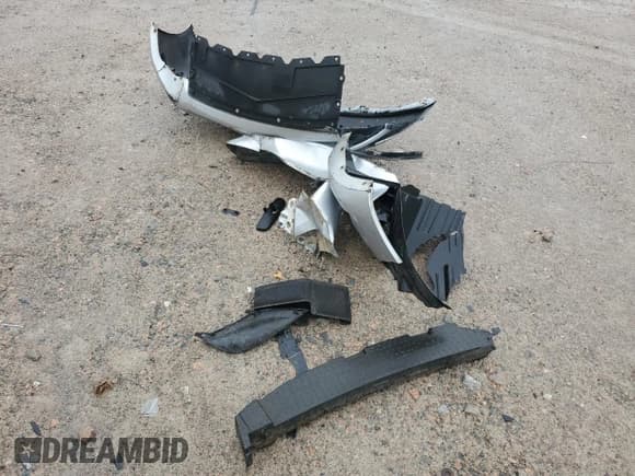 ✅ 2017 Nissan Versa SV • VIN: 3N1CN7AP9HL894049 • Lot: 91108255. Listed on Copart with 120,351 mi. Free auction sales archive from the USA and detailed vehicle history report at DreamBid. Image 12.