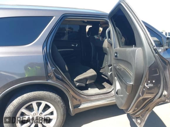 ✅ 2015 Dodge Durango SXT • VIN: 1C4RDJAG6FC760728 • Lot: 43301973. Wystawiony na IAAI z przebiegiem 90 101 mil. Bezpłatny archiwum sprzedaży aukcyjnych z USA i szczegółowy raport historii pojazdu na DreamBid. Zdjęcie 8.