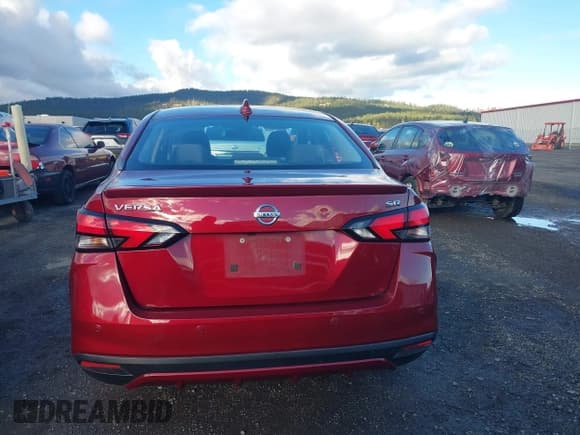 ✅ 2022 Nissan Versa SR • VIN: 3N1CN8FV3NL851075 • Lot: 43794257. Listed on IAAI with 51,221 mi. Free auction sales archive from the USA and detailed vehicle history report at DreamBid. Image 16.