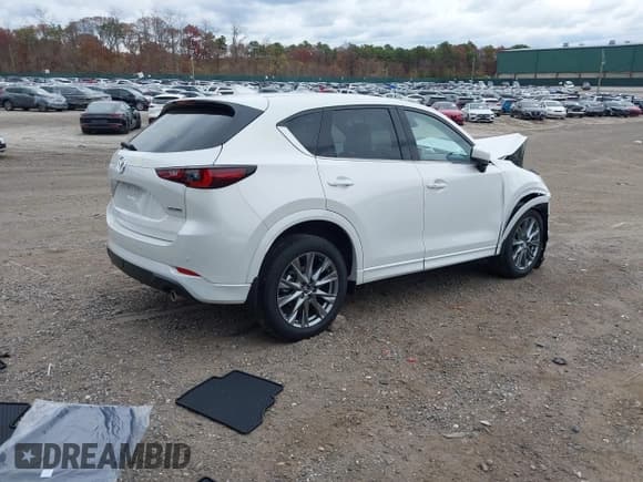 ✅ 2025 Mazda CX-5 S Premium Plus • VIN: JM3KFBEM2S0687698 • Lot: 43671697. Wystawiony na IAAI z przebiegiem 3 085 mil. Bezpłatny archiwum sprzedaży aukcyjnych z USA i szczegółowy raport historii pojazdu na DreamBid. Zdjęcie 4.
