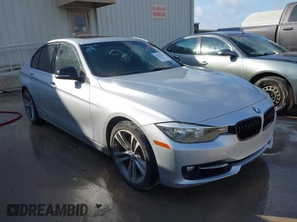 ✅ 2015 BMW 3 Series 328i • VIN: WBA3A5G58FNS91140 • Лот: 42727162. Опубликован ранее на IAAI с пробегом 89 498 миль. Бесплатный доступ к архиву аукционных продаж из США и подробный отчёт об истории автомобиля на DreamBid. Изображение 1.