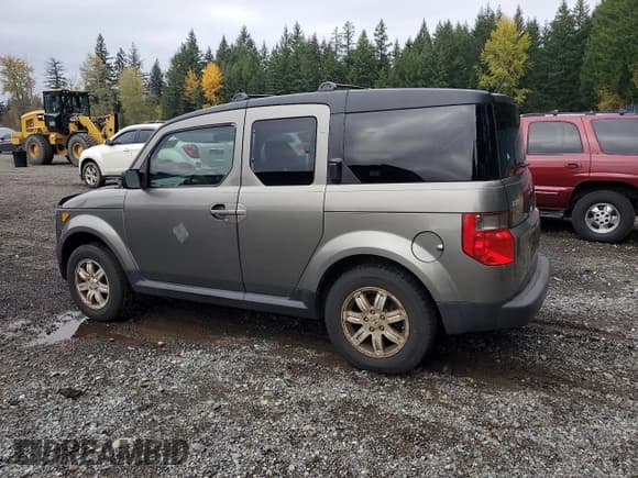✅ 2008 Honda Element EX • VIN: 5J6YH18768L011043 • Лот: 89536785. Опубликован ранее на Copart с пробегом 272 790 миль. Бесплатный доступ к архиву аукционных продаж из США и подробный отчёт об истории автомобиля на DreamBid. Изображение 2.