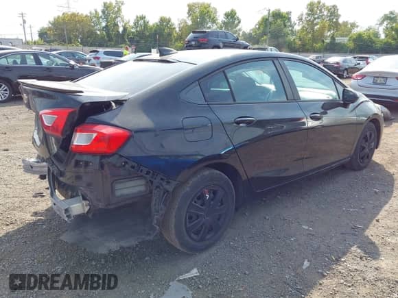 2018 Chevrolet Cruze LS с VIN 1G1BC5SM5J7129821, выставлен на аукционе IAAI как лот 43225791 с пробегом 157 473 миль миль и . История ставок и продаж доступна на DreamBid. Изображение 4.