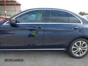 ✅ 2016 Mercedes-Benz C 300 • VIN: 55SWF4JB7GU141030 • Lot: 43540992. Wystawiony na IAAI z przebiegiem 132 550 mil. Bezpłatny archiwum sprzedaży aukcyjnych z USA i szczegółowy raport historii pojazdu na DreamBid. Zdjęcie 14.