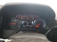 ✅ 2017 Chevrolet Suburban LT • VIN: 1GNSKHKC8HR271959 • Lot: 81591794. Wystawiony na Copart z przebiegiem 148 021 mil. Bezpłatny archiwum sprzedaży aukcyjnych z USA i szczegółowy raport historii pojazdu na DreamBid. Zdjęcie 9.