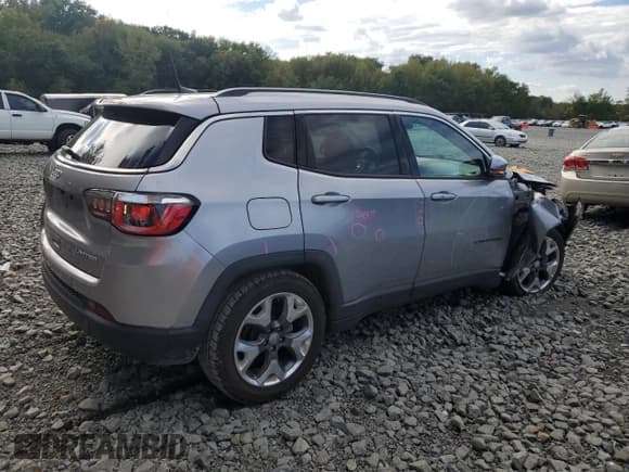 ✅ 2019 Jeep Compass Limited • VIN: 3C4NJCCB3KT675994 • Lot: 81872945. Wystawiony na Copart z przebiegiem 100 522 mil. Bezpłatny archiwum sprzedaży aukcyjnych z USA i szczegółowy raport historii pojazdu na DreamBid. Zdjęcie 3.