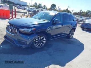 ✅ 2020 Volvo XC90 Momentum • VIN: YV4A221K0L1602127 • Lot: 43451544. Wystawiony na IAAI z przebiegiem 83 419 mil. Bezpłatny archiwum sprzedaży aukcyjnych z USA i szczegółowy raport historii pojazdu na DreamBid. Zdjęcie 2.