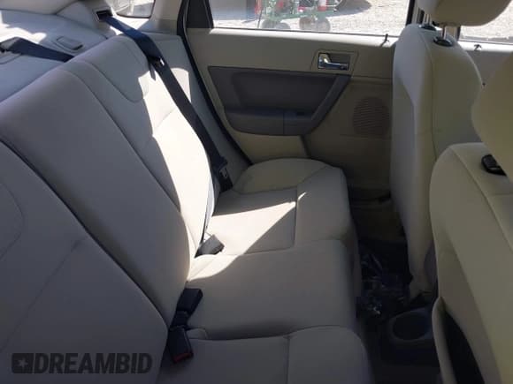 ✅ 2008 Ford Focus SE • VIN: 1FAHP35N68W196853 • Лот: 43198281. Опубликован ранее на IAAI с пробегом 74 538 миль. Бесплатный доступ к архиву аукционных продаж из США и подробный отчёт об истории автомобиля на DreamBid. Изображение 8.