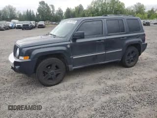 ✅ 2008 Jeep Patriot Limited • VIN: 1J8FF48W88D716442 • Lot: 69418285. Wystawiony na Copart z przebiegiem 86 532 mil. Bezpłatny archiwum sprzedaży aukcyjnych z USA i szczegółowy raport historii pojazdu na DreamBid. Zdjęcie 1.