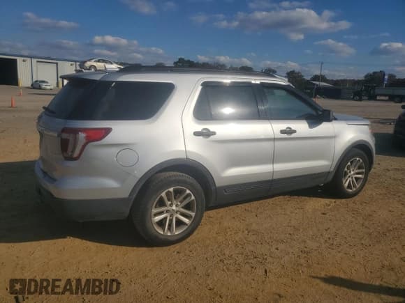 ✅ 2016 Ford Explorer • VIN: 1FM5K7B87GGC91220 • Lot: 91839745. Wystawiony na Copart z przebiegiem 169 923 mil. Bezpłatny archiwum sprzedaży aukcyjnych z USA i szczegółowy raport historii pojazdu na DreamBid. Zdjęcie 3.