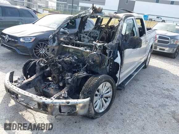 ✅ 2015 Ford F-150 Lariat • VIN: 1FTEW1CG1FKE64642 • Лот: 43717763. Опубликован ранее на IAAI с пробегом Не указан. Бесплатный доступ к архиву аукционных продаж из США и подробный отчёт об истории автомобиля на DreamBid. Изображение 2.