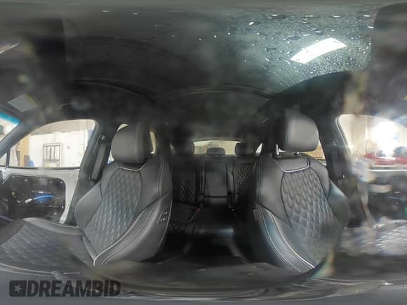 ✅ 2023 Genesis GV70 Sport • VIN: KMUMCDTC7PU085781 • Lot: 48428045. Wystawiony na Copart z przebiegiem 21 373 mil. Bezpłatny archiwum sprzedaży aukcyjnych z USA i szczegółowy raport historii pojazdu na DreamBid. Zdjęcie 15.