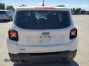 ✅ 2017 Jeep Renegade Latitude • VIN: ZACCJBBB0HPG57231 • Lot: 70478185. Wystawiony na Copart z przebiegiem 80 304 mil. Bezpłatny archiwum sprzedaży aukcyjnych z USA i szczegółowy raport historii pojazdu na DreamBid. Zdjęcie 6.