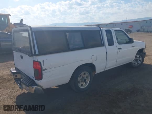✅ 2000 Nissan Frontier XE • VIN: 1N6DD26S8YC403483 • Lot: 42734721. Listed on IAAI with 271,752 mi. Free auction sales archive from the USA and detailed vehicle history report at DreamBid. Image 4.