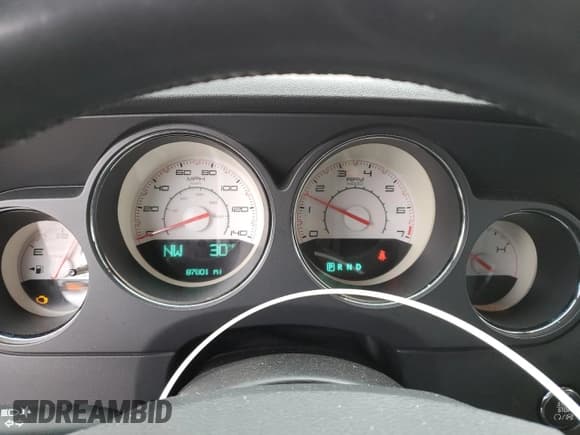 ✅ 2012 Dodge Challenger SXT • VIN: 2C3CDYAG9CH275608 • Lot: 44809885. Wystawiony na Copart z przebiegiem 84 801 mil. Bezpłatny archiwum sprzedaży aukcyjnych z USA i szczegółowy raport historii pojazdu na DreamBid. Zdjęcie 9.