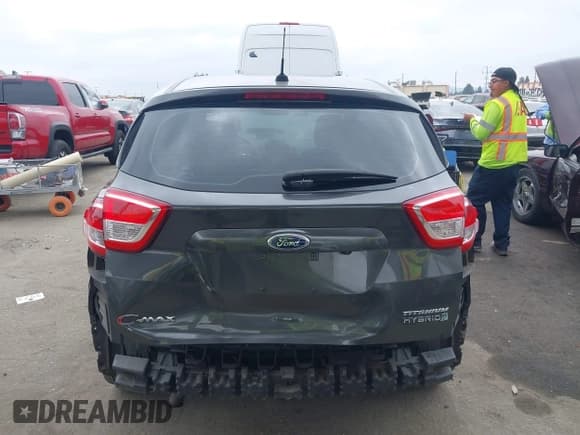 ✅ 2018 Ford C-Max Titanium • VIN: 1FADP5DU4JL105072 • Lot: 42110522. Wystawiony na IAAI z przebiegiem 93 176 mil. Bezpłatny archiwum sprzedaży aukcyjnych z USA i szczegółowy raport historii pojazdu na DreamBid. Zdjęcie 16.