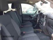 ✅ 2022 Chevrolet Silverado 1500 Custom • VIN: 1GCPYBEKXNZ210153 • Lot: 43235538. Wystawiony na IAAI z przebiegiem 75 000 mil. Bezpłatny archiwum sprzedaży aukcyjnych z USA i szczegółowy raport historii pojazdu na DreamBid. Zdjęcie 5.