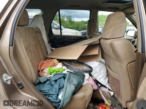 ✅ 2002 Honda CR-V EX • VIN: JHLRD788X2C021229 • Лот: 89865075. Опубликован ранее на Copart с пробегом 251 116 миль. Бесплатный доступ к архиву аукционных продаж из США и подробный отчёт об истории автомобиля на DreamBid. Изображение 11.