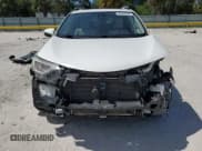 ✅ 2018 Toyota RAV4 XLE • VIN: JTMWFREV2JD132639 • Lot: 60962325. Wystawiony na Copart z przebiegiem 42 556 mil. Bezpłatny archiwum sprzedaży aukcyjnych z USA i szczegółowy raport historii pojazdu na DreamBid. Zdjęcie 5.