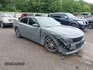 ✅ 2019 Dodge Charger SXT • VIN: 2C3CDXJG2KH631003 • Lot: 42963943. Wystawiony na IAAI z przebiegiem 146 234 mil. Bezpłatny archiwum sprzedaży aukcyjnych z USA i szczegółowy raport historii pojazdu na DreamBid. Zdjęcie 1.