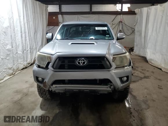 ✅ 2014 Toyota Tacoma • VIN: 3TMMU4FN0EM063958 • Лот: 89443975. Опубликован ранее на Copart с пробегом 111 263 миль. Бесплатный доступ к архиву аукционных продаж из США и подробный отчёт об истории автомобиля на DreamBid. Изображение 5.