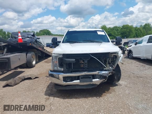 ✅ 2018 Ford F-250 XL • VIN: 1FT7X2A64JEC38334 • Lot: 42254856. Listed on IAAI with 218,324 mi. Free auction sales archive from the USA and detailed vehicle history report at DreamBid. Image 12.