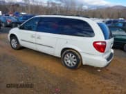 ✅ 2006 Chrysler Town & Country Touring • VIN: 2A4GP54L36R806029 • Lot: 43788386. Wystawiony na IAAI z przebiegiem 178 350 mil. Bezpłatny archiwum sprzedaży aukcyjnych z USA i szczegółowy raport historii pojazdu na DreamBid. Zdjęcie 3.