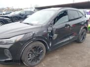 ✅ 2024 Ford Escape ST-Line Elite • VIN: 1FMCU9PA1RUB11663 • Lot: 41961441. Wystawiony na IAAI z przebiegiem 11 011 mil. Bezpłatny archiwum sprzedaży aukcyjnych z USA i szczegółowy raport historii pojazdu na DreamBid. Zdjęcie 17.