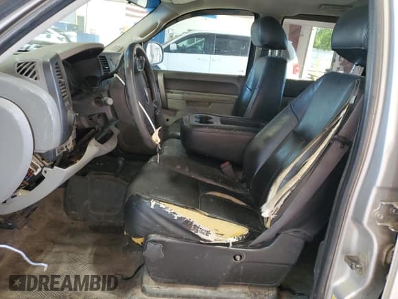 ✅ 2010 Chevrolet Silverado 1500 Work Truck • VIN: 3GCRKPEA7AG141981 • Lot: 80340185. Listed on Copart with 206,473 mi. Free auction sales archive from the USA and detailed vehicle history report at DreamBid. Image 7.