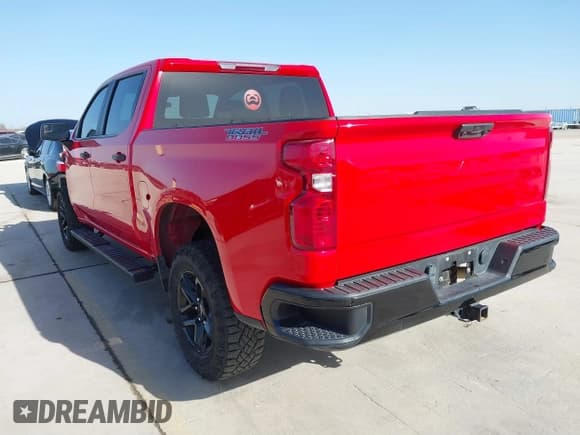 ✅ 2023 Chevrolet Silverado 1500 Custom Trail Boss • VIN: 3GCPDCEK5PG122180 • Lot: 41702357. Wystawiony na IAAI z przebiegiem 40 957 mil. Bezpłatny archiwum sprzedaży aukcyjnych z USA i szczegółowy raport historii pojazdu na DreamBid. Zdjęcie 3.