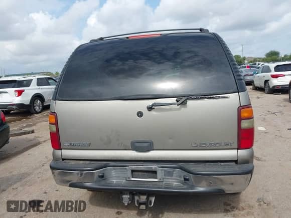 2002 Chevrolet Tahoe LS with VIN 1GNEC13Z42R246617, listed as a IAAI auction lot 42675524 with 306,596 mi miles and . Bid and sale history available at DreamBid. Image 15.