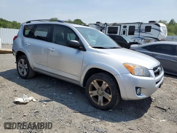 ✅ 2009 Toyota RAV4 Sport • VIN: JTMBK32VX9D002678 • Lot: 60410415. Listed on Copart with 129,700 mi. Free auction sales archive from the USA and detailed vehicle history report at DreamBid. Image 4.