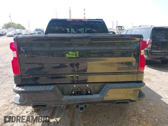 ✅ 2024 Chevrolet Silverado 1500 High Country • VIN: 1GCUDJED2RZ371886 • Lot: 43188276. Listed on IAAI with 11,420 mi. Free auction sales archive from the USA and detailed vehicle history report at DreamBid. Image 16.
