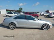 ✅ 2009 Mercedes-Benz S 550 • VIN: WDDNG71X89A246703 • Lot: 42965920. Wystawiony na IAAI z przebiegiem 142 058 mil. Bezpłatny archiwum sprzedaży aukcyjnych z USA i szczegółowy raport historii pojazdu na DreamBid. Zdjęcie 13.