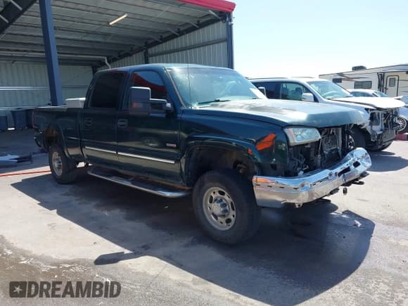✅ 2005 Chevrolet Silverado 2500HD LS • VIN: 1GCHK232X5F925606 • Lot: 42553752. Wystawiony na IAAI z przebiegiem 287 123 mil. Bezpłatny archiwum sprzedaży aukcyjnych z USA i szczegółowy raport historii pojazdu na DreamBid. Zdjęcie 1.