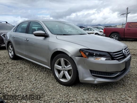 ✅ 2012 Volkswagen Passat SE • VIN: 1VWBP7A34CC095541 • Lot: 82192715. Listed on Copart with 126,151 mi. Free auction sales archive from the USA and detailed vehicle history report at DreamBid. Image 4.
