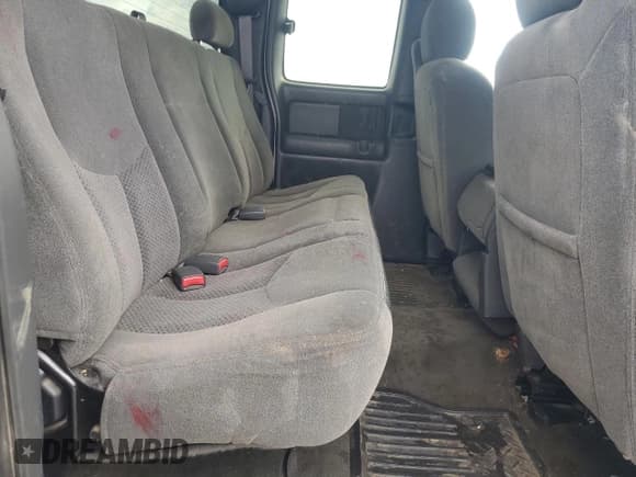 ✅ 2003 Chevrolet Silverado 2500HD LS • VIN: 1GCHK29G03E128139 • Lot: 77231524. Wystawiony na Copart z przebiegiem 160 026 mil. Bezpłatny archiwum sprzedaży aukcyjnych z USA i szczegółowy raport historii pojazdu na DreamBid. Zdjęcie 10.