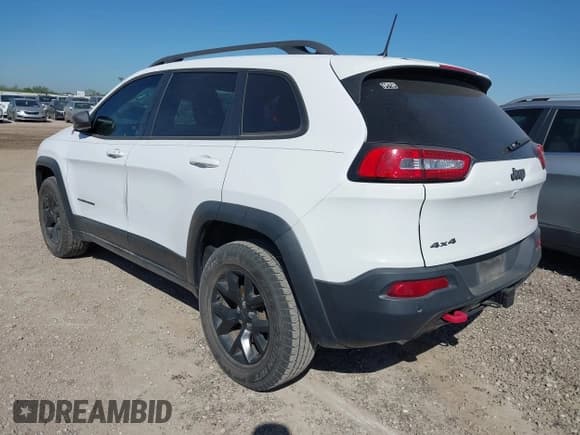 ✅ 2017 Jeep Cherokee Trailhawk L Plus • VIN: 1C4PJMBS3HD227978 • Lot: 42242791. Wystawiony na IAAI z przebiegiem 76 982 mil. Bezpłatny archiwum sprzedaży aukcyjnych z USA i szczegółowy raport historii pojazdu na DreamBid. Zdjęcie 3.