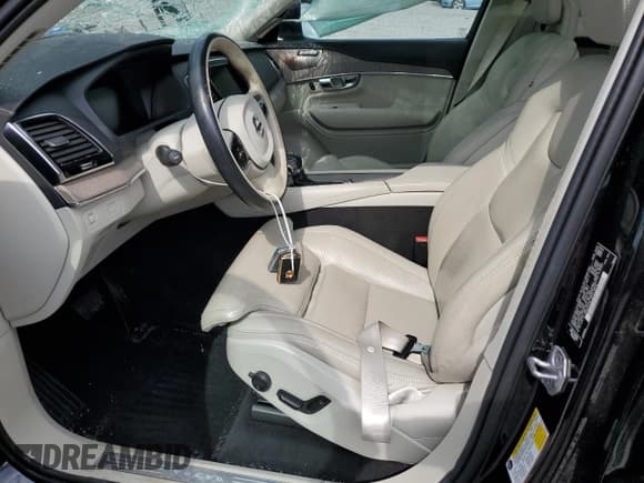 ✅ 2021 Volvo XC90 Inscription • VIN: YV4A22PL3M1763668 • Lot: 56871925. Wystawiony na Copart z przebiegiem 44 619 mil. Bezpłatny archiwum sprzedaży aukcyjnych z USA i szczegółowy raport historii pojazdu na DreamBid. Zdjęcie 7.
