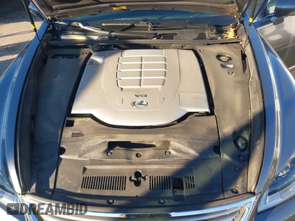 ✅ 2017 Lexus LS 460 • VIN: JTHCL5EF2H5029169 • Lot: 43730235. Listed on IAAI with 67,865 mi. Free auction sales archive from the USA and detailed vehicle history report at DreamBid. Image 10.