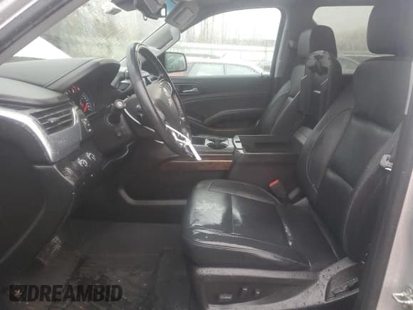 ✅ 2020 Chevrolet Suburban LT • VIN: 1GNSKHKC7LR127411 • Lot: 80985644. Wystawiony na Copart z przebiegiem 95 760 mil. Bezpłatny archiwum sprzedaży aukcyjnych z USA i szczegółowy raport historii pojazdu na DreamBid. Zdjęcie 7.