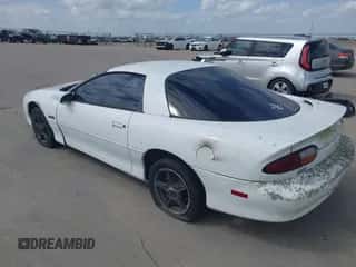 1999 Chevrolet Camaro z VIN 2G1FP22KXX2111589, wystawiony jako IAAI lot #41792655 z przebiegiem Nie podano mil oraz . Historia ofert i sprzedaży dostępna na DreamBid. Obrazek 3.