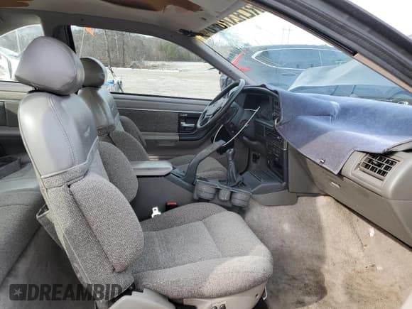 ✅ 1991 Ford Thunderbird • VIN: 1FAPP64R3MH164460 • Лот: 43114305. Опубликован ранее на Copart с пробегом 86 771 миль. Бесплатный доступ к архиву аукционных продаж из США и подробный отчёт об истории автомобиля на DreamBid. Изображение 10.