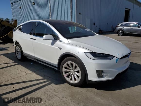 ✅ 2020 Tesla Model X Long Range • VIN: 5YJXCAE20LF231556 • Лот: 67384045. Опубликован ранее на Copart с пробегом 83 660 миль. Бесплатный доступ к архиву аукционных продаж из США и подробный отчёт об истории автомобиля на DreamBid. Изображение 4.