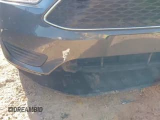 ✅ 2018 Ford Focus SE • VIN: 1FADP3K22JL238290 • Lot: 43685342. Wystawiony na IAAI z przebiegiem 119 512 mil. Bezpłatny archiwum sprzedaży aukcyjnych z USA i szczegółowy raport historii pojazdu na DreamBid. Zdjęcie 6.