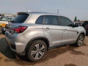 ✅ 2023 Mitsubishi Outlander ES • VIN: JA4ARUAUXPU012964 • Lot: 64581805. Wystawiony na Copart z przebiegiem 17 637 mil. Bezpłatny archiwum sprzedaży aukcyjnych z USA i szczegółowy raport historii pojazdu na DreamBid. Zdjęcie 3.