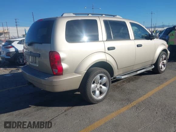 ✅ 2008 Dodge Durango SLT • VIN: 1D8HB48N48F126814 • Lot: 43870789. Listed on IAAI with 132,143 mi. Free auction sales archive from the USA and detailed vehicle history report at DreamBid. Image 4.